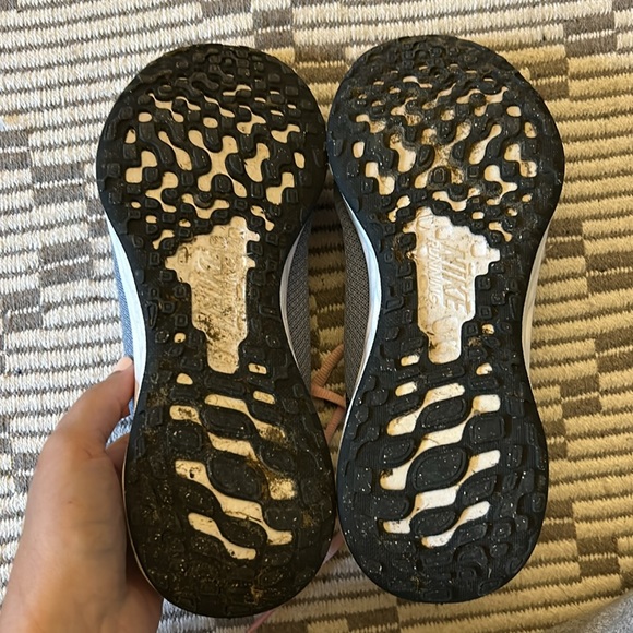 Nike Revolution 6 Women's Running Shoes! - Picture 5 of 6